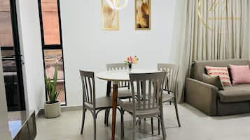 Quarto triplo luxo | Opções para refeição
