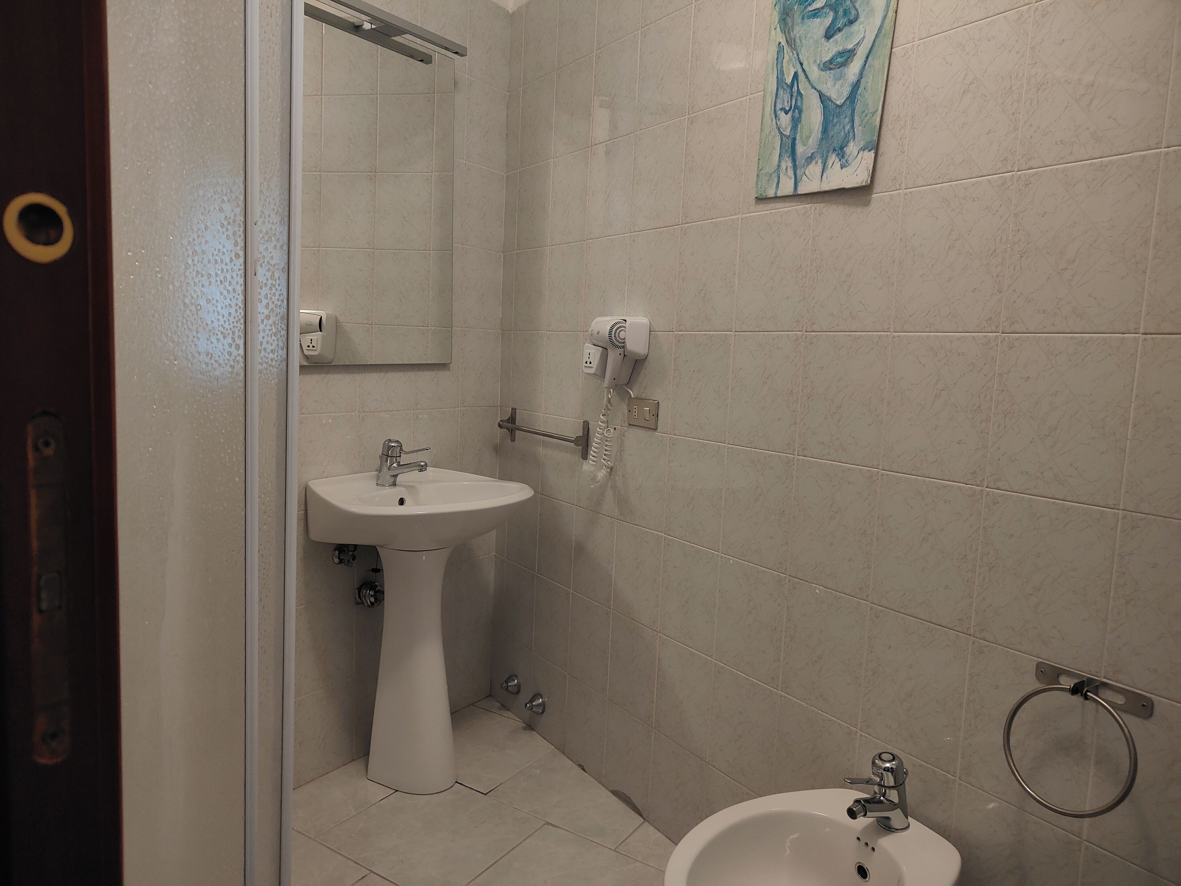 Apartamento superior, sacada | Banheiro | Secador de cabelo, toalhas de banho, sabonete, shampoo