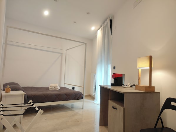 Departamento Deluxe, balc ón | Insonorización, tabla de planchar con plancha y wifi gratis 