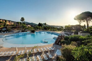 Piscine extérieure, piscine chauffée