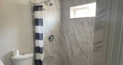 Charming 1-bedroom house near Missouri River with AC, WiFi