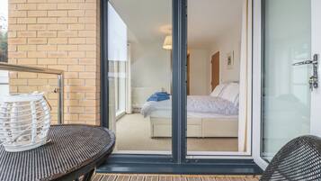 2 bedrooms, individually decorated, individually furnished, free WiFi