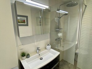Free toiletries, hair dryer, towels - Charming studio - 2 pers close to Cannes (Mandelieu-la-Napoule)
