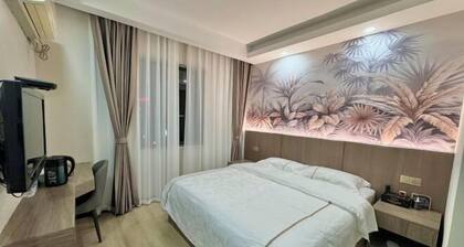 Pingwu Shuheng Business Hotel