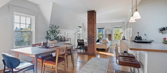 Coastal Retreat: steps to beach and town