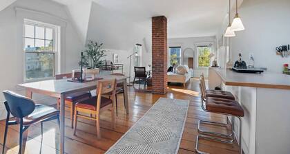 Coastal Retreat: steps to beach and town