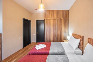 8 Schlafzimmer, Bügeleisen/Bügelbrett, WLAN, Bettwäsche