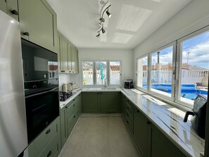 Fridge, microwave, oven, dishwasher