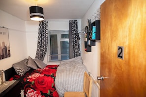 Shared Dormitory, 1 Bedroom, Smoking, Balcony | 1 bedroom