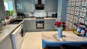 Shared Dormitory, 1 Bedroom, Smoking, Balcony | Interior