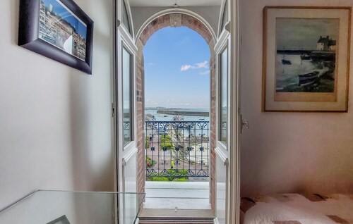 2 bedroom beautiful home in Quiberon