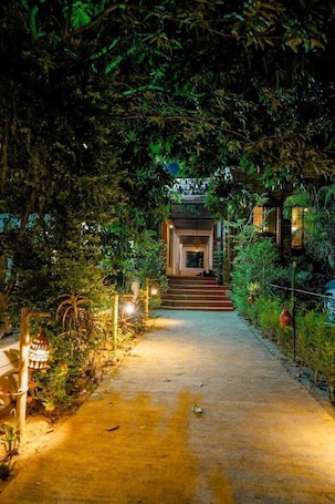 Exterior. The Jungle Woods Resort