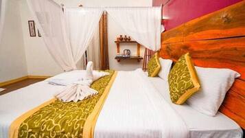 Deluxe Double Room, Garden View | Blackout curtains, bed sheets