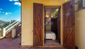 3 chambres, fer et planche à repasser, Wi-Fi gratuit, draps fournis