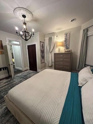 4 bedrooms, desk, iron/ironing board, travel crib