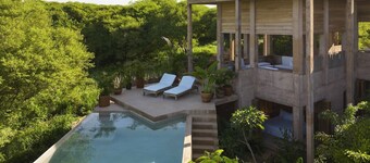 2-bed quiet Luxury Villa in central Puerto Escondido w AC and breakfast included