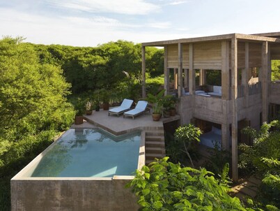 2-bed quiet Luxury Villa in central Puerto Escondido w AC and breakfast included