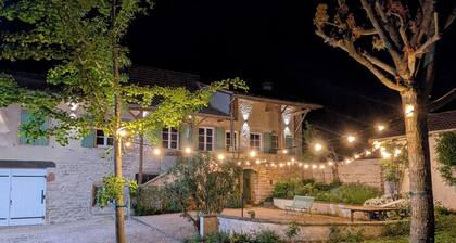 Charming house - Swimming pool - 7 beds - 11 travellers - Pets OK - Cluny