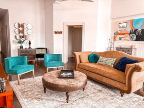 Smart TV - Heart of Downtown - Rooftop - Playstation 5 (Greensboro)