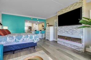 1 bedroom, in-room safe, iron/ironing board, free WiFi