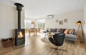 Smart TV, fireplace - 2 bedroom amazing home in Kerteminde (Kerteminde)