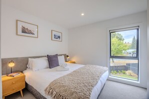 2 chambres, fer et planche à repasser, lit parapluie, Wi-Fi gratuit