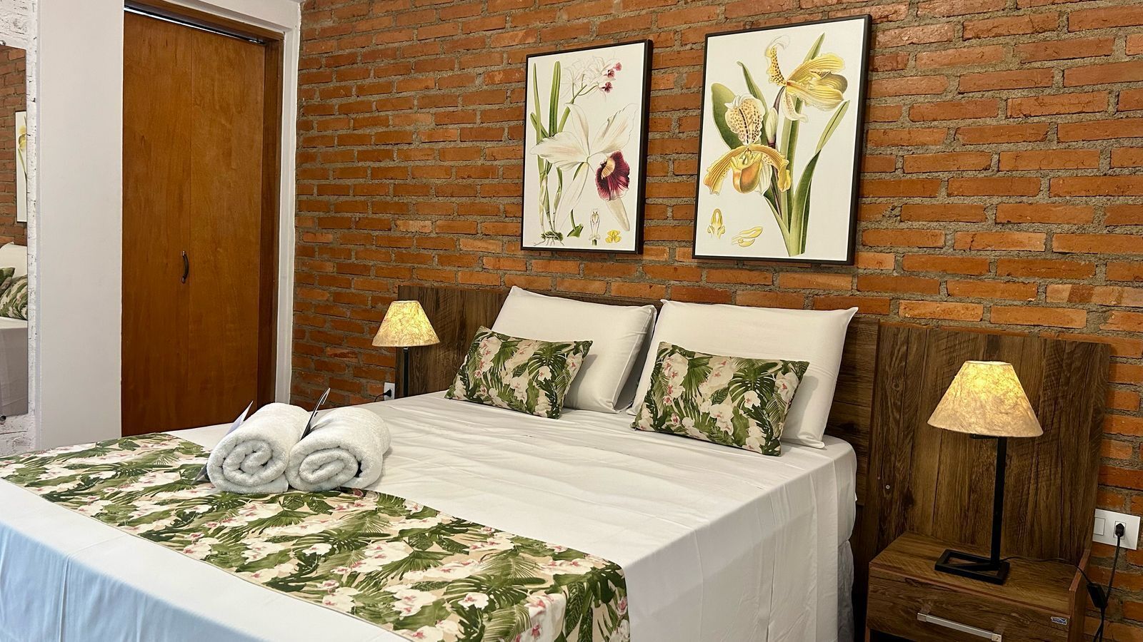 Minibar, Schreibtisch, laptopgeeigneter Arbeitsplatz