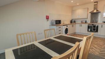 Cottage | Dining