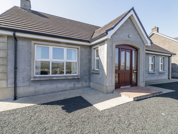 Exterior - Mountain View (Ballymoney)