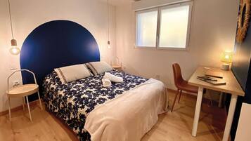 1 soverom, strykejern/-brett, wi-fi og sengetĂžy