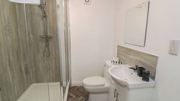 Ferienhaus | Badezimmer | Dusche, Haartrockner