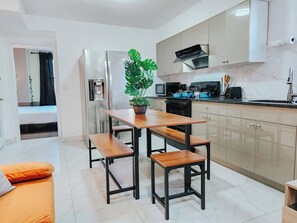Fridge, microwave, oven, stovetop