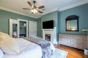 3 عدّة غرف نوم ومكتب ومكواة/لوح كي وسرير سفر