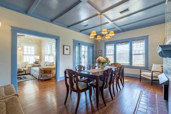 تناول الطعام