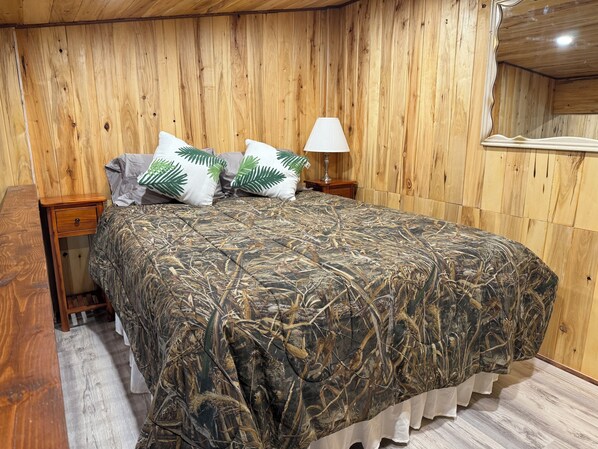 1 bedroom, internet, bed sheets