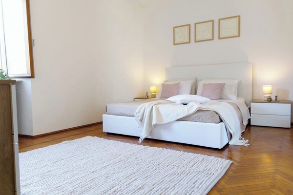1 dormitorio, tabla de planchar con plancha, wifi gratis y ropa de cama