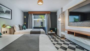 Superior Double Room, City View