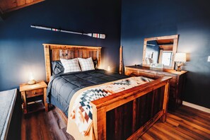 3 bedrooms, iron/ironing board, travel crib, WiFi