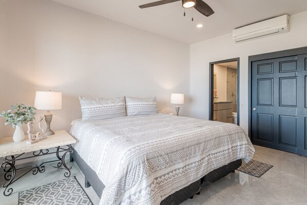 2 bedrooms, travel crib, free WiFi, bed sheets
