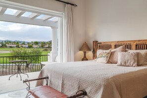 2 bedrooms, iron/ironing board, travel cot, free WiFi