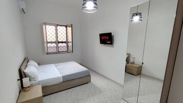 2 Schlafzimmer, BĂŒgeleisen/BĂŒgelbrett, kostenloses WLAN, BettwĂ€sche