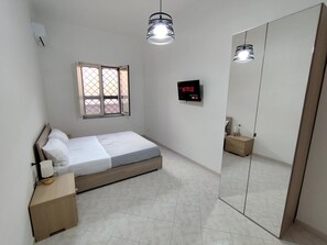 2 chambres, fer et planche à repasser, Wi-Fi gratuit, draps fournis