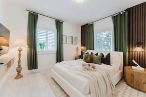 Casa luxo, vários quartos, vista para o jardim | 8 quartos, camas com colchões de espuma com sistema de memória