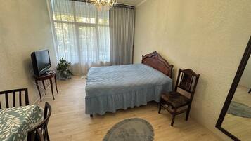 2 bedrooms, WiFi, bed sheets