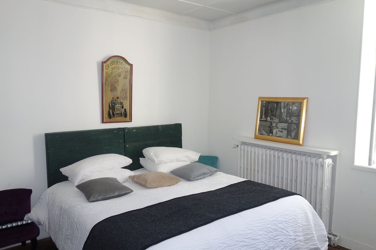 Chambre Double pour 1 personne | Décoration personnalisée, chambres insonorisées, Wi-Fi gratuit