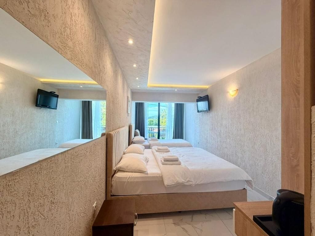 Deluxe-Vierbettzimmer, Balkon