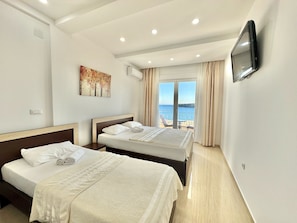 Superior Apartment, Balcony, Partial Sea View | Soundproofing, free WiFi - Beachfront Hotel Palma Jaz (Budva)