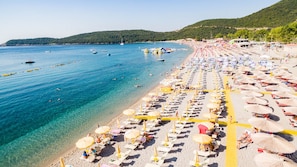 Private beach, 5 beach bars - Beachfront Hotel Palma Jaz (Budva)