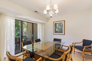 Dining - Sea Pines Villa – 3BR, Pet Friendly - Sleeps 8 (Hilton Head Island)