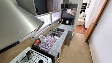 Apartamento, 1 habitación, balcón, vistas a la ciudad | Interior